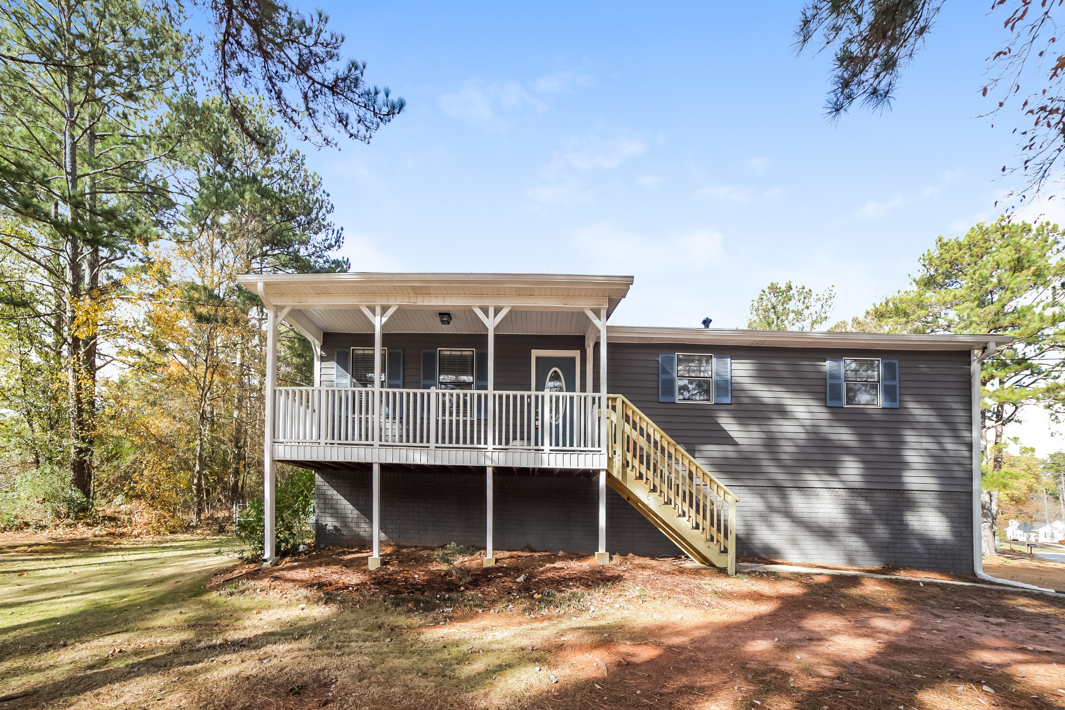 4852 W Ridge Dr Douglasville, GA 30135